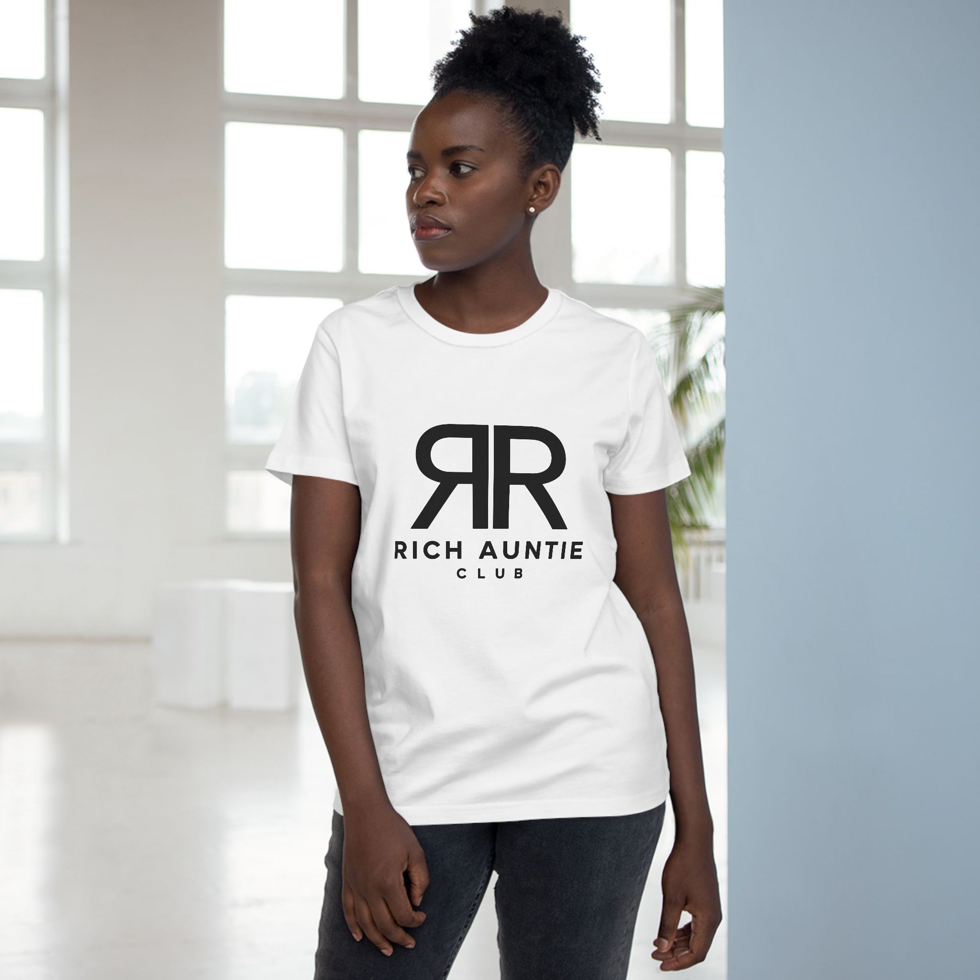 Monogram Rich Auntie Club graphic tee print detail
