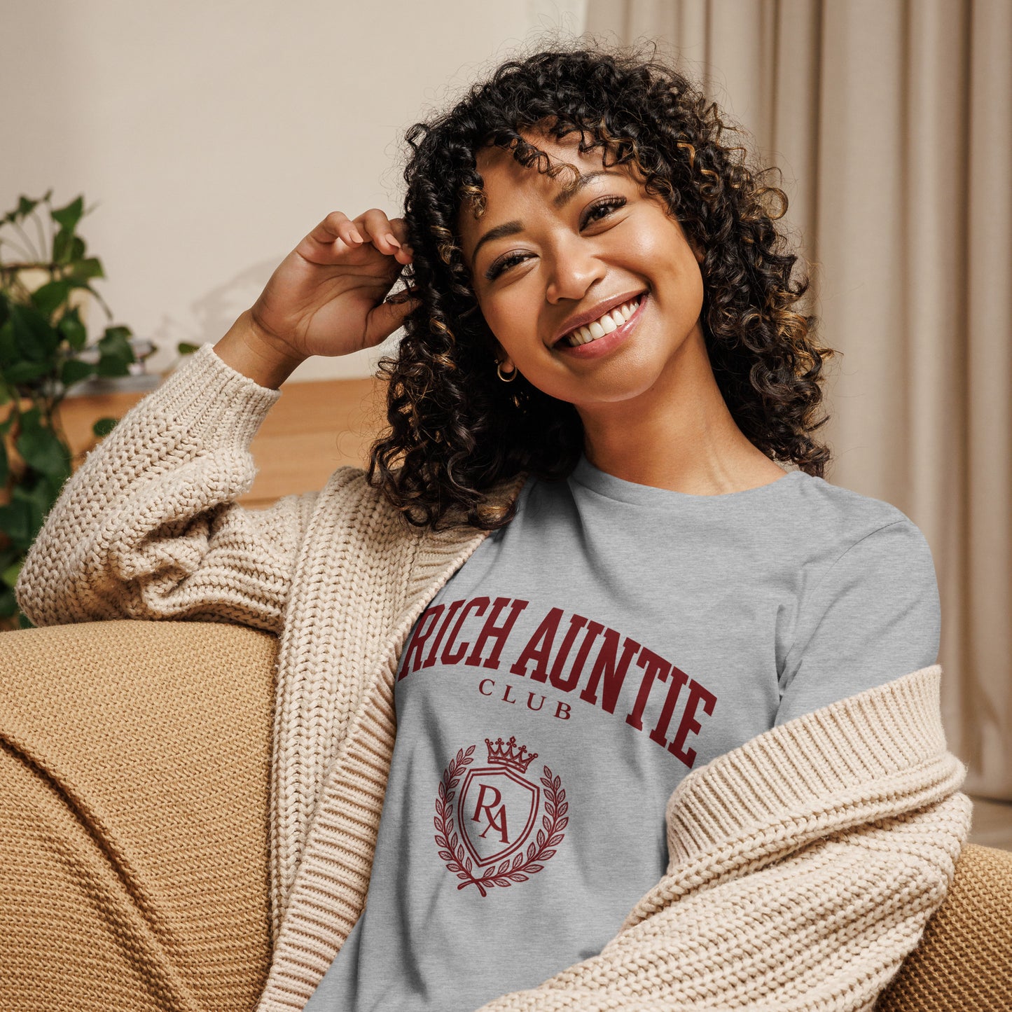 Official Rich Auntie Club tee product view 9