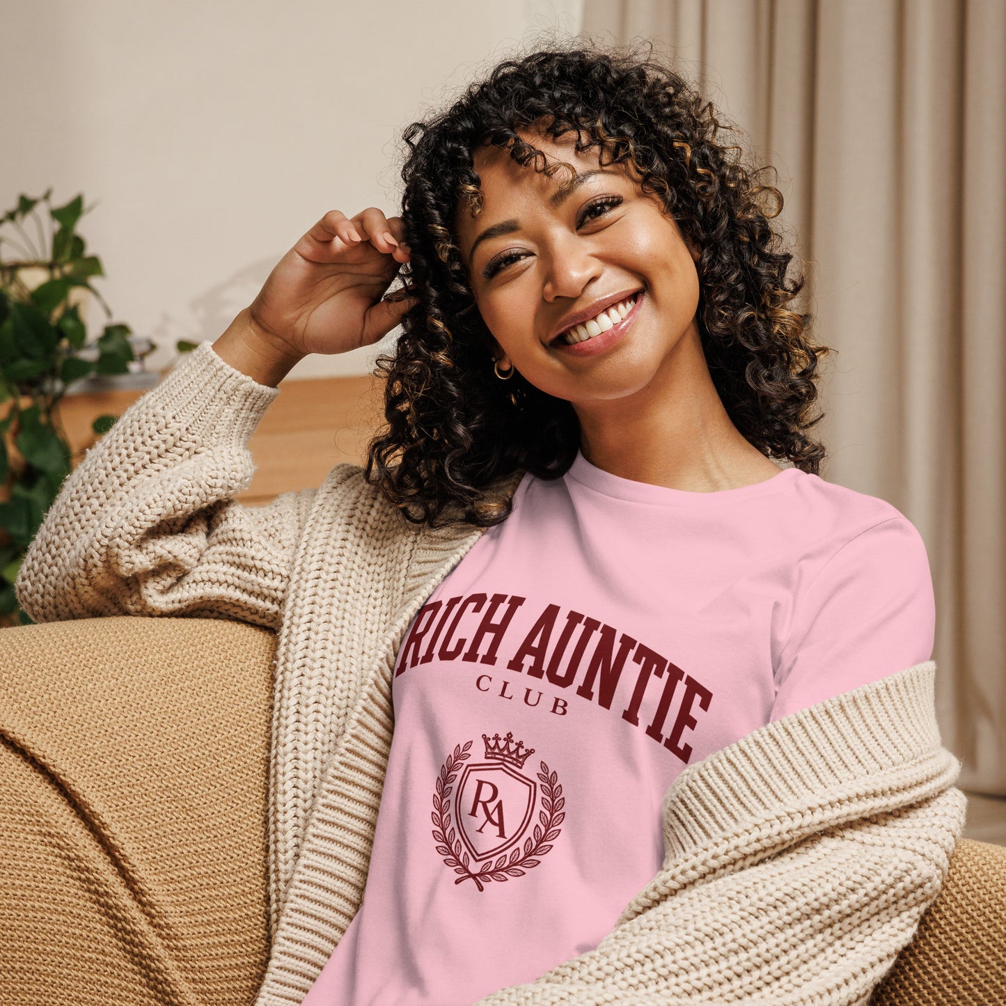 Official Rich Auntie Club tee product view 8